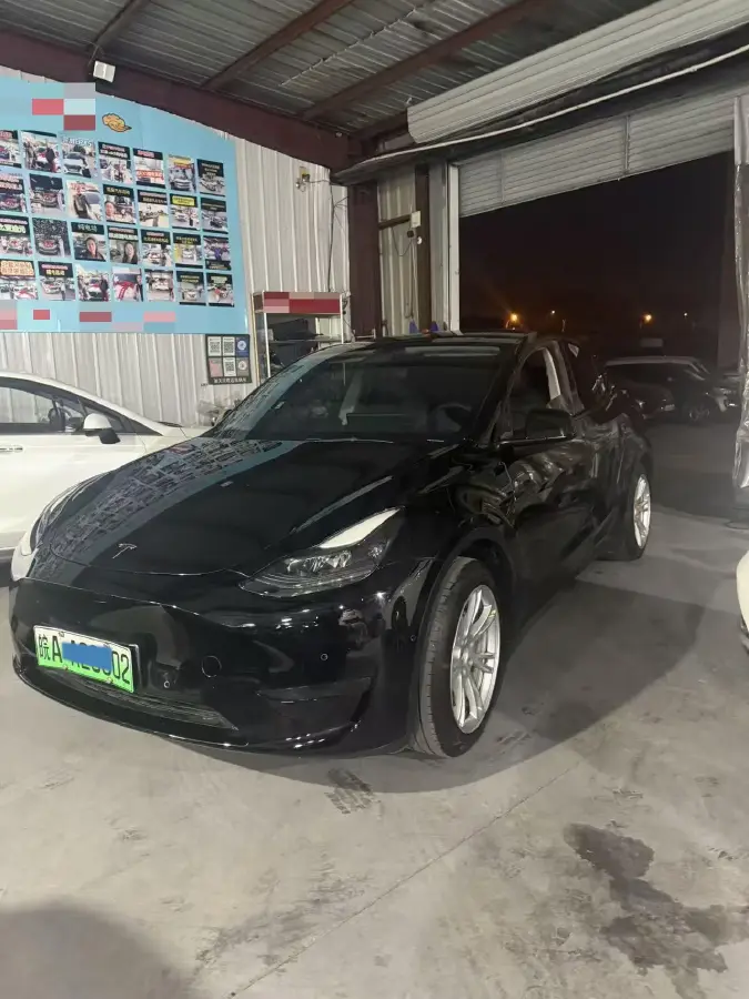 2022 Tesla Model Y BEV 60KWH