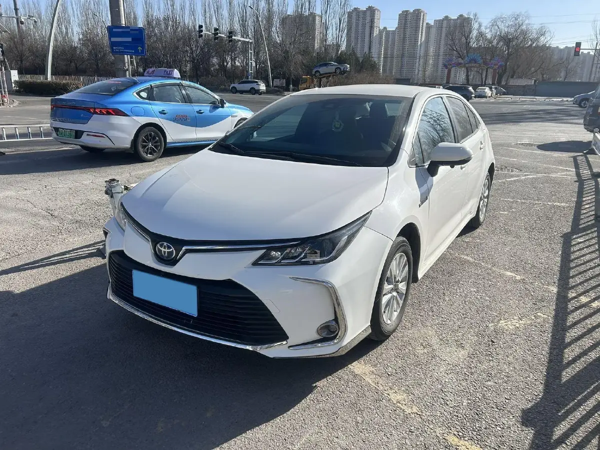2022 Toyota Corolla 1.8L 98HP L4 E-CVT Hybrid