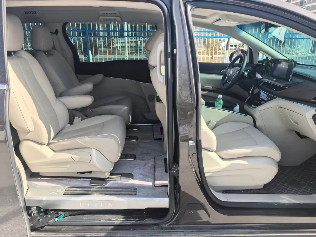 2021 Buick GL8 2.0T 237HP L4 9AT,autocango,china used car exporter,china ev exporter,chinese used car exporter,chinese used ev exporter