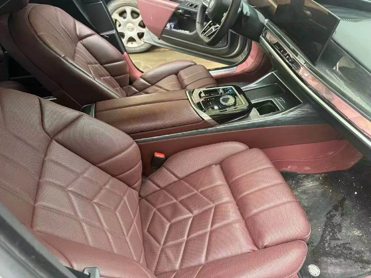 2023 BMW i7 BEV 101.7KWH,autocango,china used car exporter,china ev exporter,chinese used car exporter,chinese used ev exporter