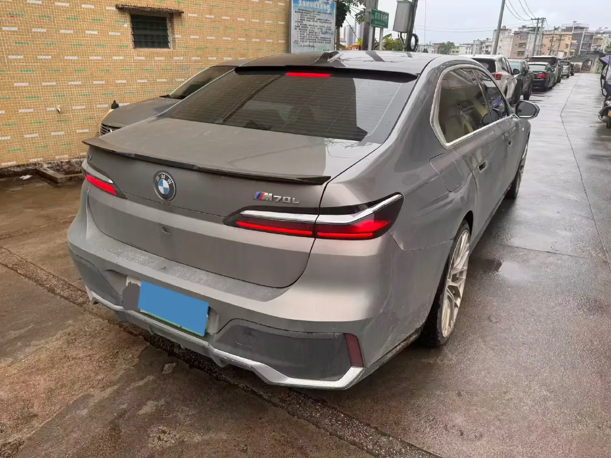 2023 BMW i7 BEV 101.7KWH,autocango,china used car exporter,china ev exporter,chinese used car exporter,chinese used ev exporter