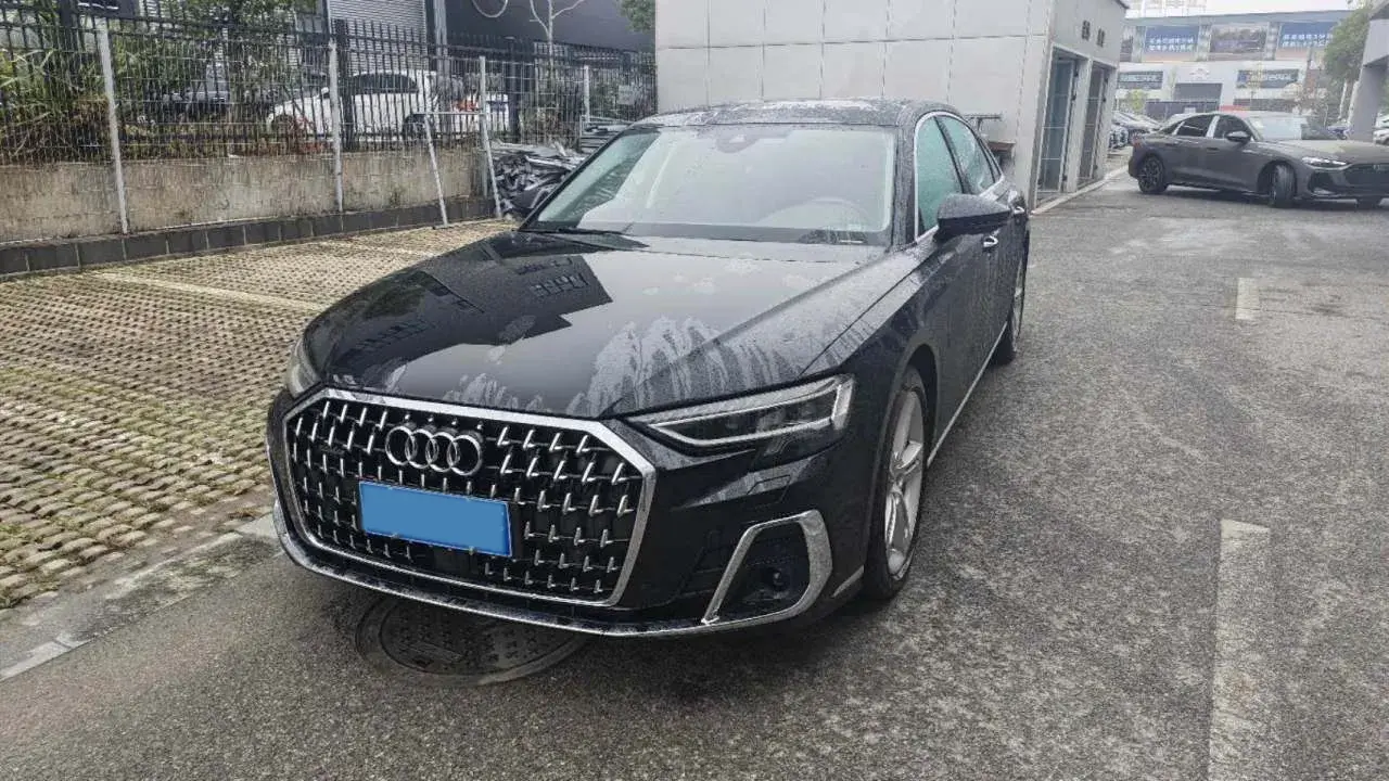 2023 Audi A8 3.0T 286HP V6 8AT