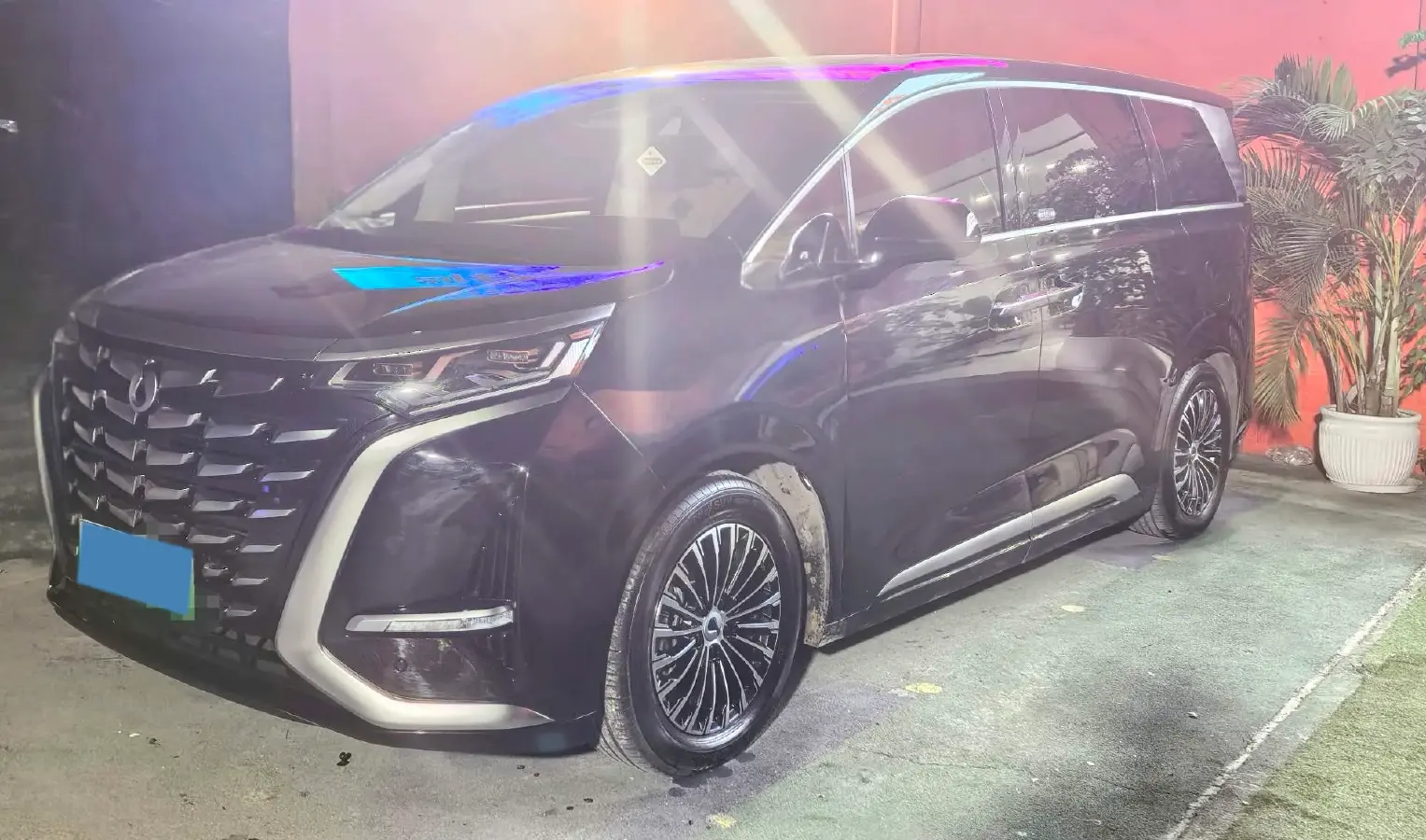 2024 Denza D9 1.5T 139HP L4 E-CVT PHEV 40KWH