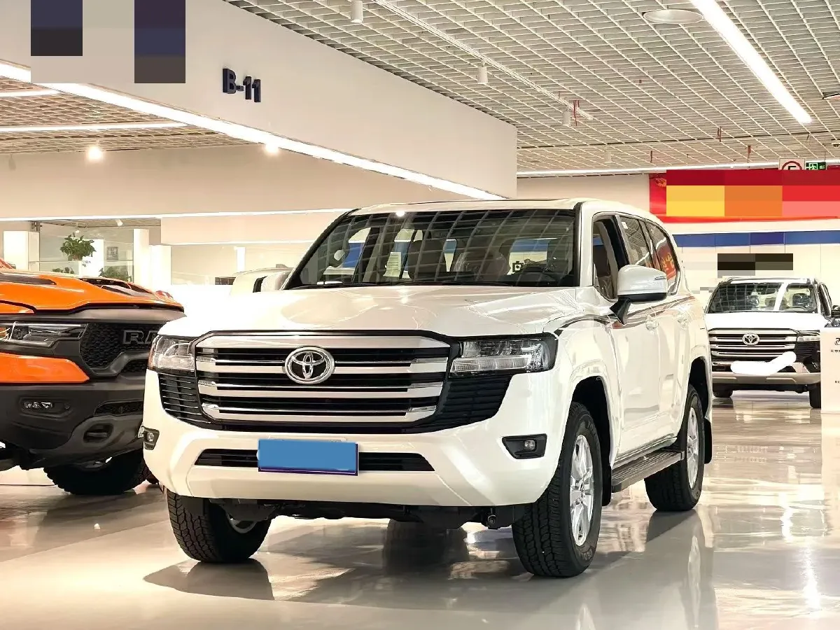 2022 Toyota Land Cruiser 3.4T 415HP V6 10AT,autocango,china used car exporter,china ev exporter,chinese used car exporter,chinese used ev exporter