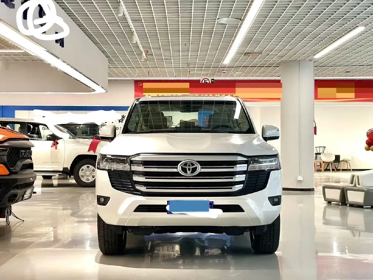 2022 Toyota Land Cruiser 3.4T 415HP V6 10AT,autocango,china used car exporter,china ev exporter,chinese used car exporter,chinese used ev exporter