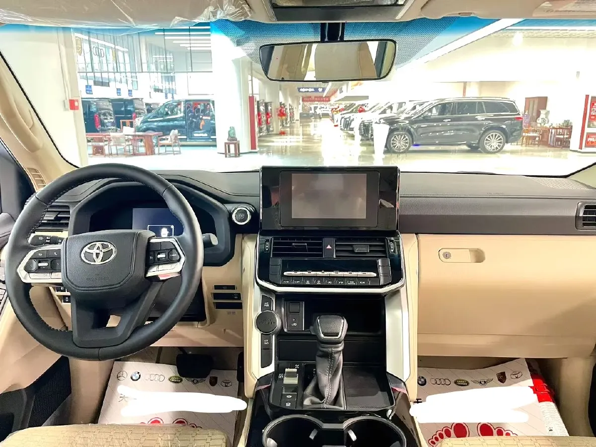 2022 Toyota Land Cruiser 3.4T 415HP V6 10AT,autocango,china used car exporter,china ev exporter,chinese used car exporter,chinese used ev exporter