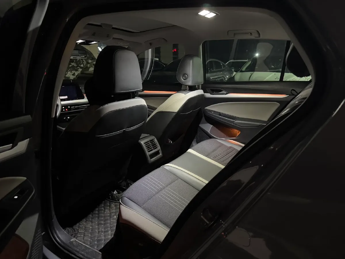 2024 Volkswagen Golf 1.4T 150HP L4 7DCT,autocango,china used car exporter,china ev exporter,chinese used car exporter,chinese used ev exporter