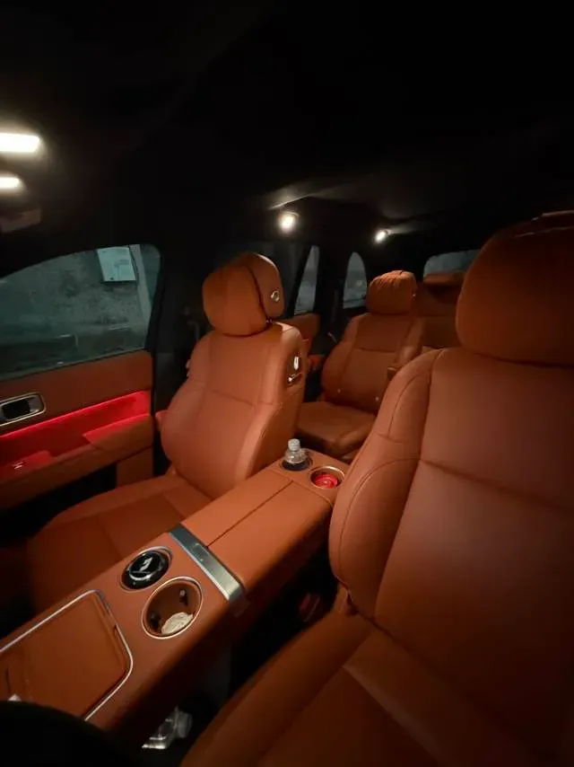 2024 Volvo S60 2.0T 197HP L4 7DCT,autocango,china used car exporter,china ev exporter,chinese used car exporter,chinese used ev exporter