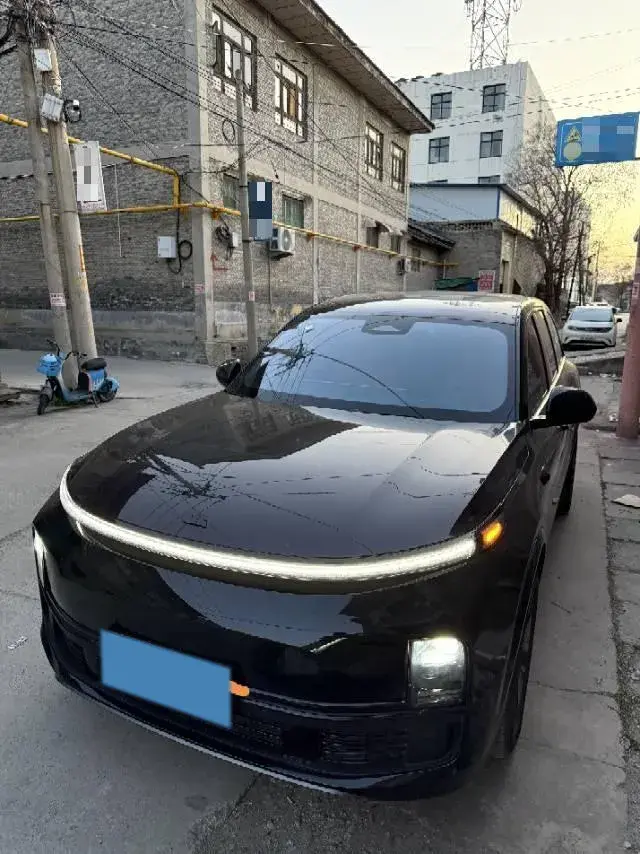 2024 Volvo S60 2.0T 197HP L4 7DCT