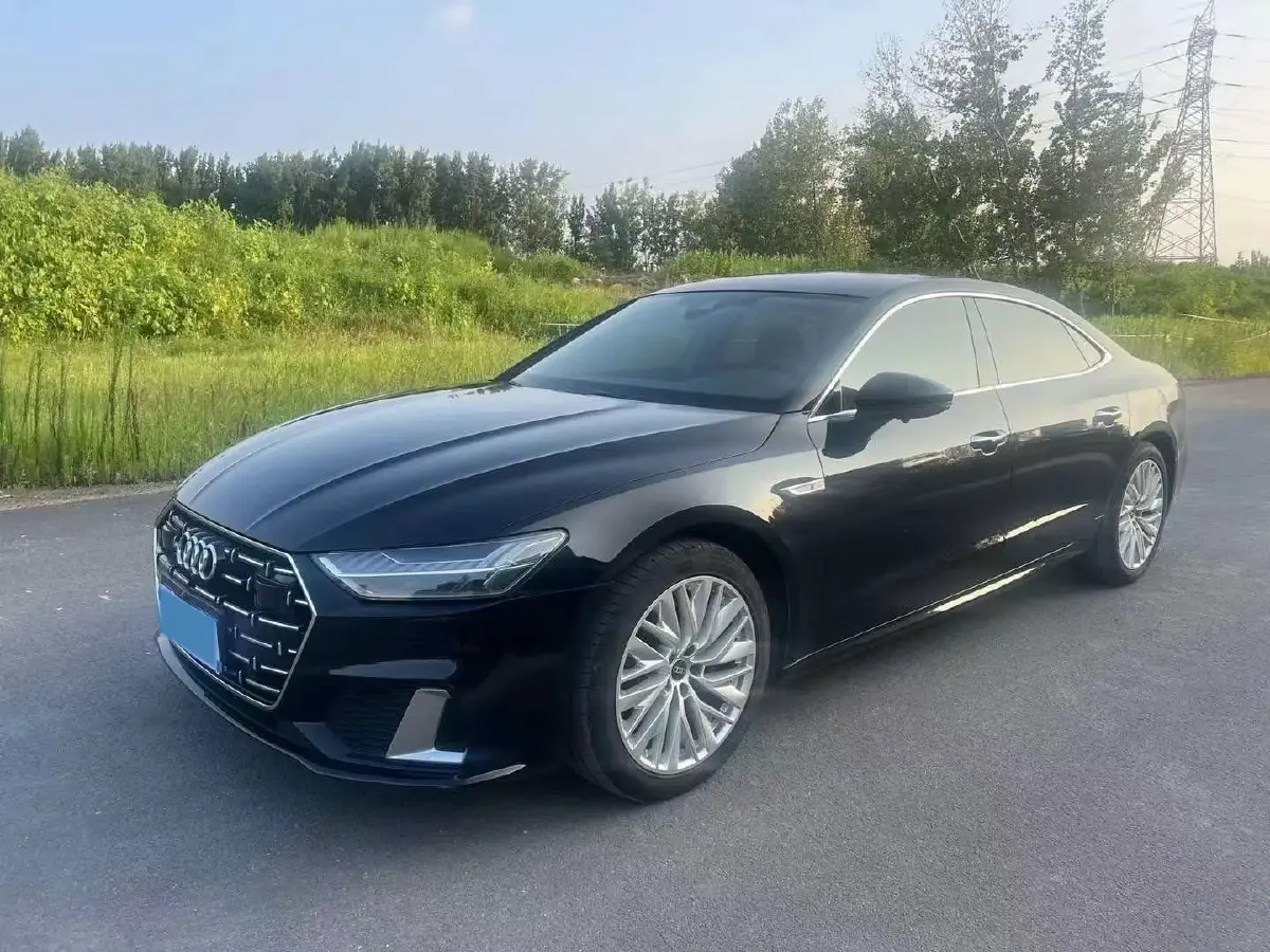 2024 Audi A7L 2.0T 245HP L4 7DCT