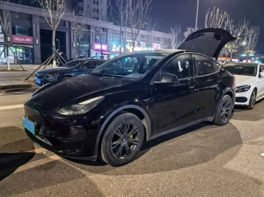 2022 Tesla Model Y BEV 60KWH
