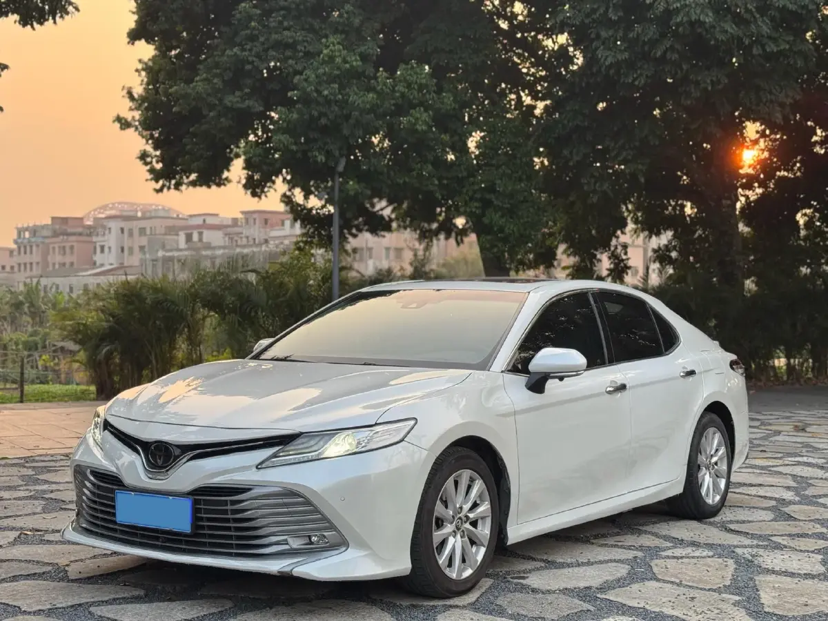 2018 Toyota Camry 2.0L 169HP L4 6AT
