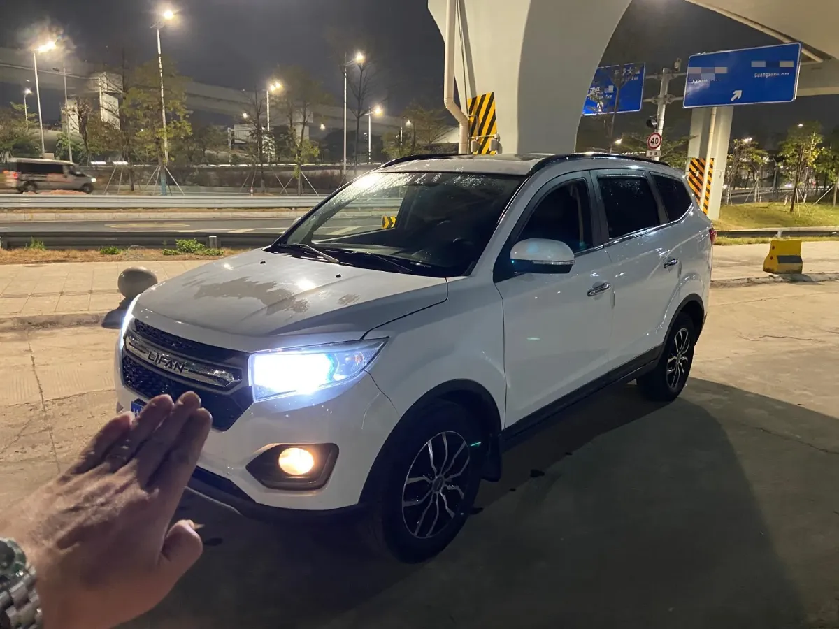 2017 Bestune B30 1.6L 109HP L4 6AT,autocango,china used car exporter,china ev exporter,chinese used car exporter,chinese used ev exporter