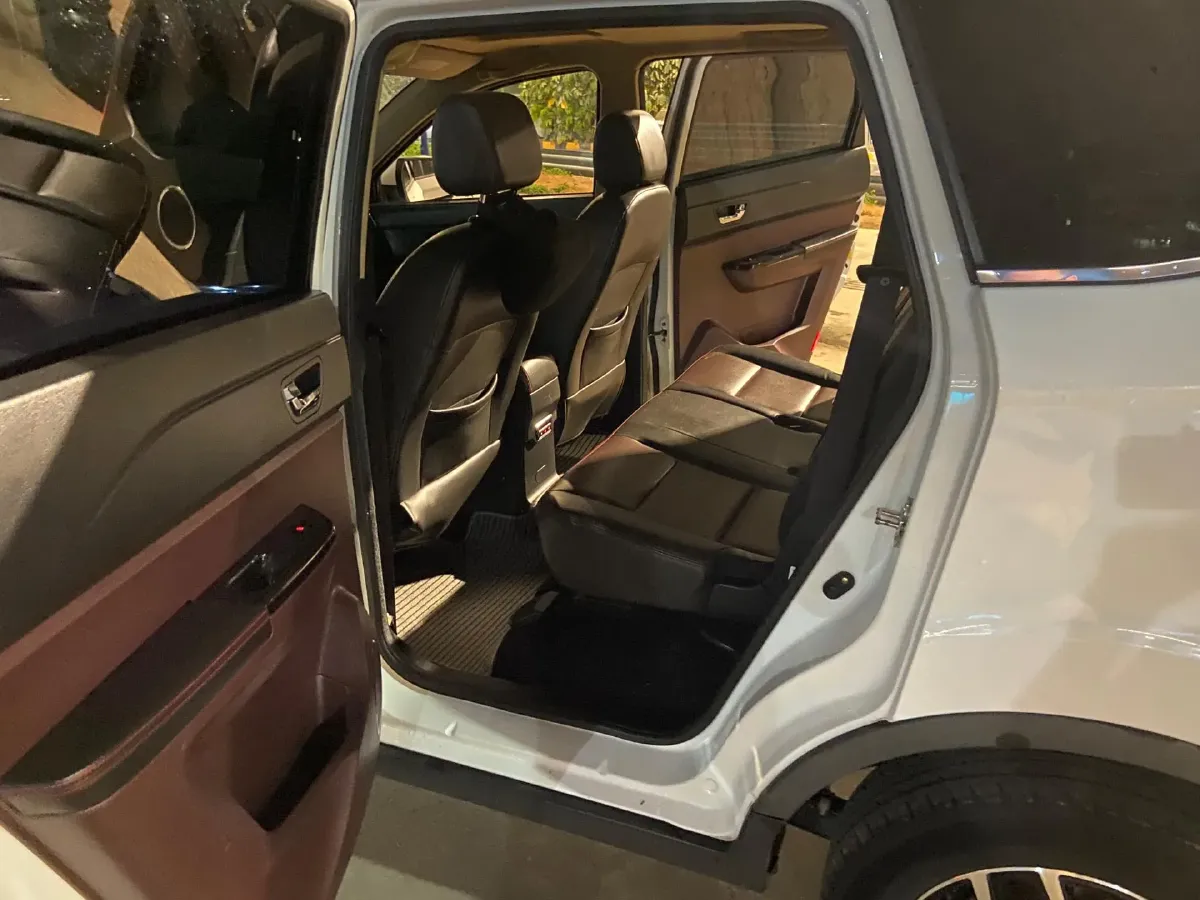 2017 Bestune B30 1.6L 109HP L4 6AT,autocango,china used car exporter,china ev exporter,chinese used car exporter,chinese used ev exporter