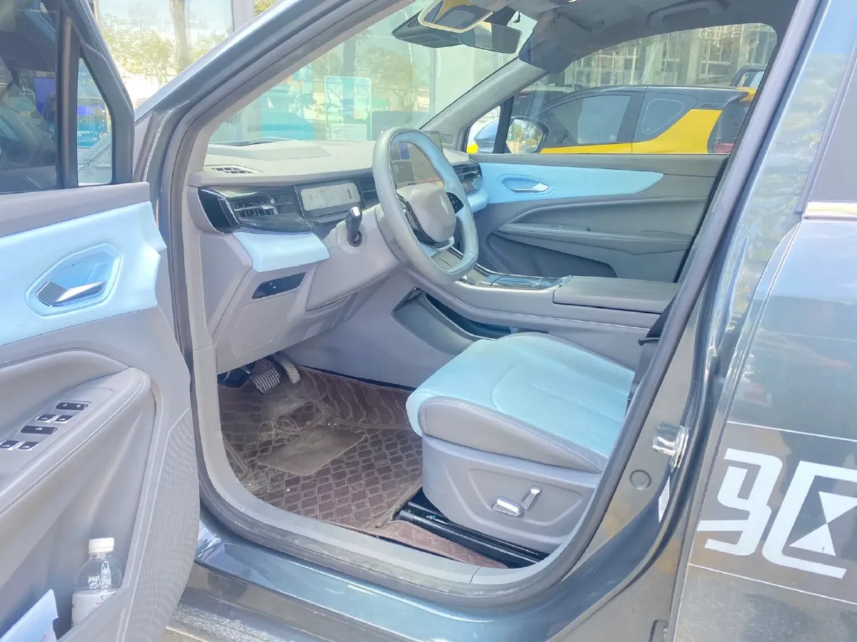 2023 Livan 7 BEV 68.03KWH,autocango,china used car exporter,china ev exporter,chinese used car exporter,chinese used ev exporter