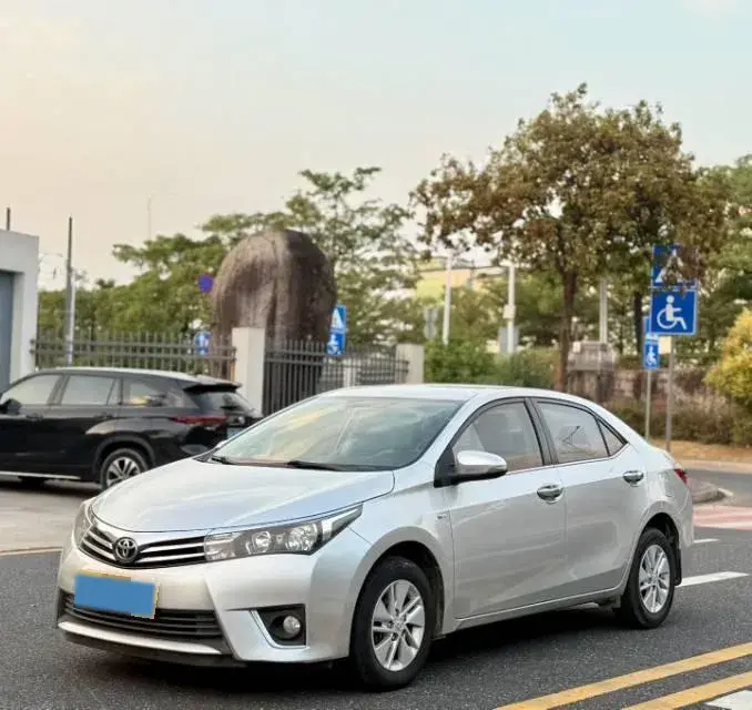 2017 Toyota Corolla 1.2T 116HP L4 CVT