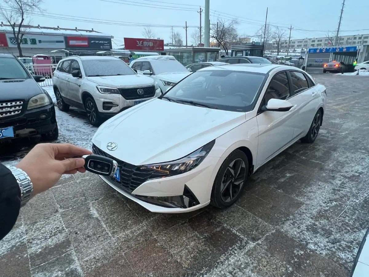 2021 Hyundai Elantra 1.5L 115HP L4 CVT