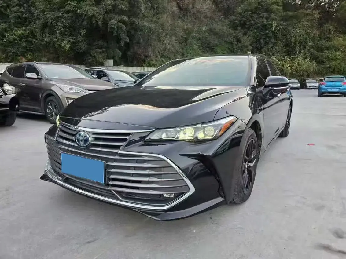 2019 Toyota Avalon 2.5L 178HP L4 E-CVT Hybrid