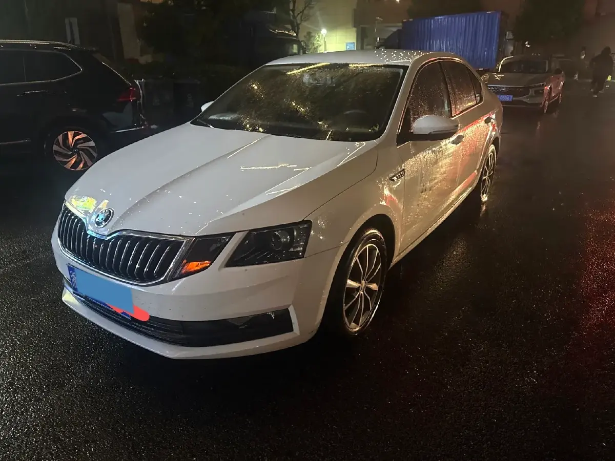 2020 Skoda Octavia 1.5L 113HP L4 6AT