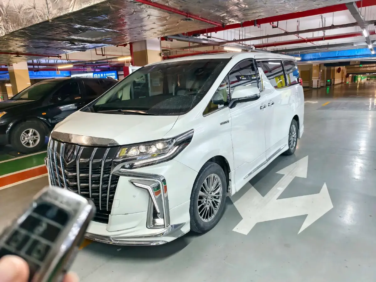 2021 Toyota Alphard 2.5L 117HP L4 E-CVT Hybrid