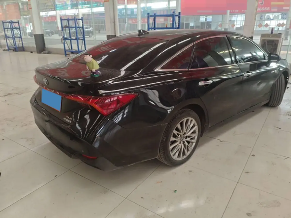 2023 Toyota Avalon 2.5L 178HP L4 E-CVT Hybrid