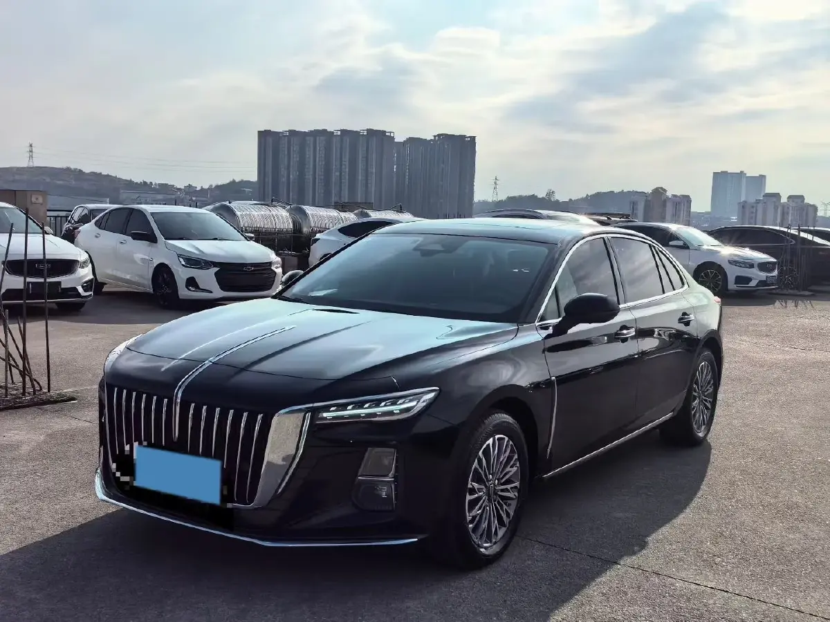 2023 HongQi H5 2.0T 224HP L4 8AT