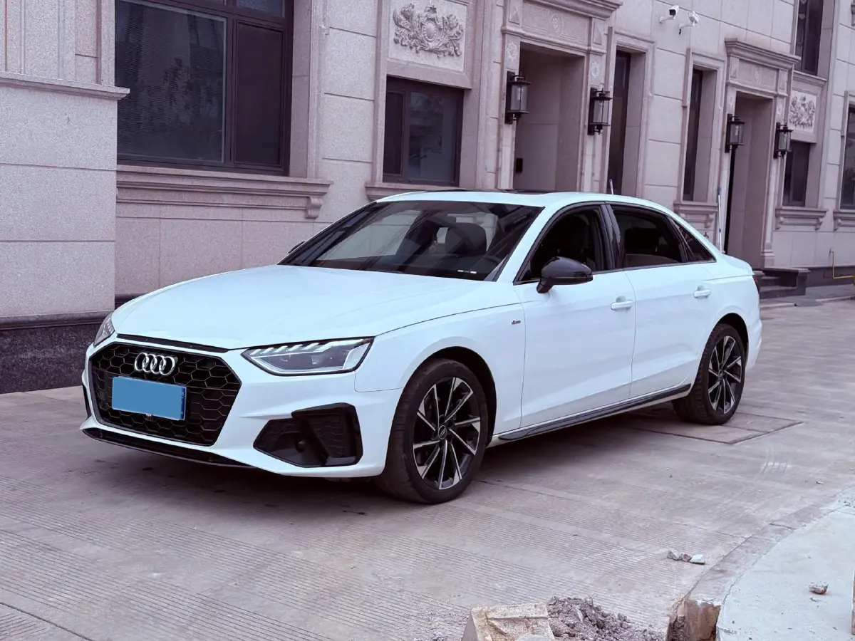 2023 Audi A4L 2.0T 190HP L4 7DCT