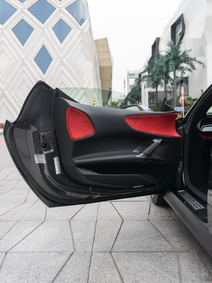 2020 Ferrari SF90 3.9T 781HP V8 8DCT PHEV 7.9KWH,autocango,china used car exporter,china ev exporter,chinese used car exporter,chinese used ev exporter