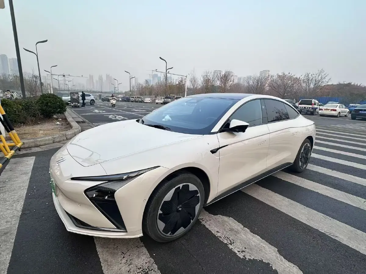 2022 IM L7 BEV 90KWH