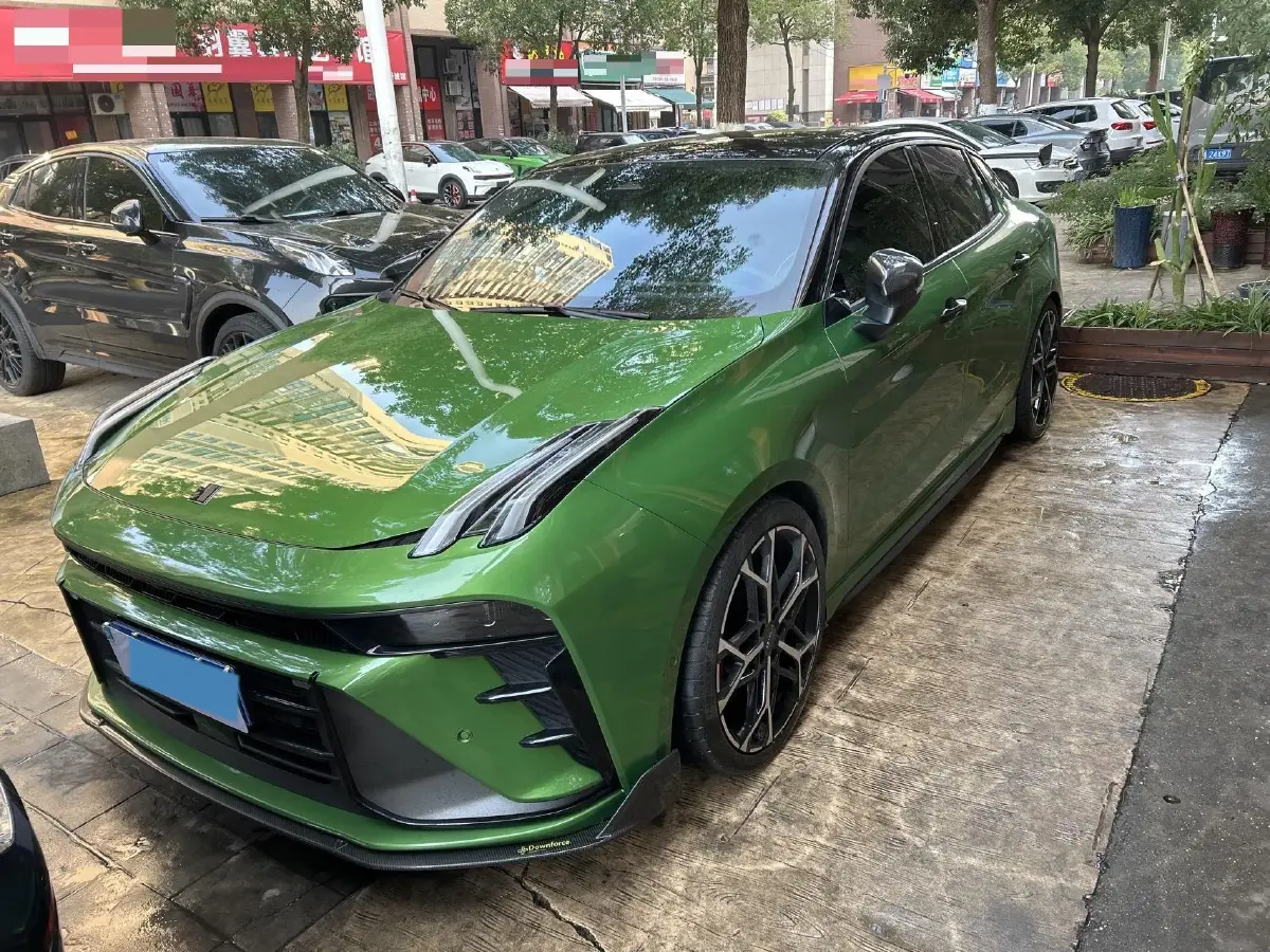 2025 LYNK&CO 03 2.0T 265HP L4 8AT