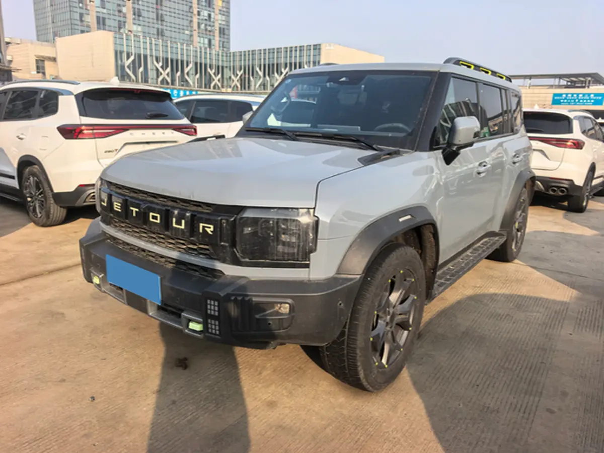 2023 Jetour Traveller 2.0T 254HP L4 7DCT