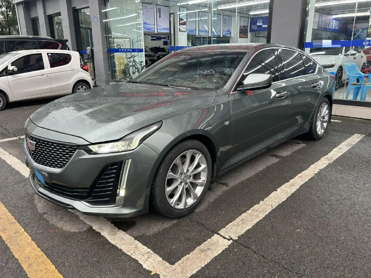 2022 Cadillac CT5 2.0T 237HP L4 10AT