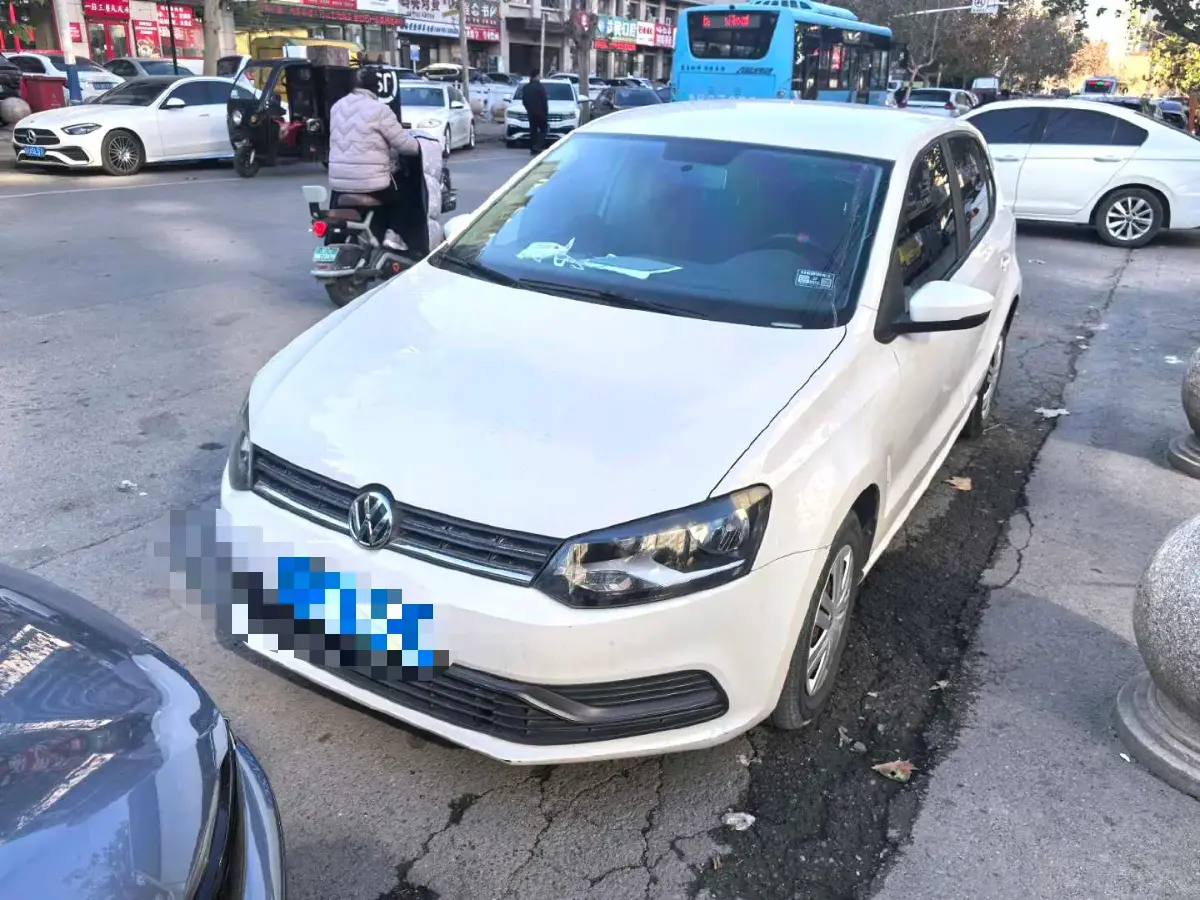 2016 Volkswagen Polo 1.4L 90HP L4 5MT