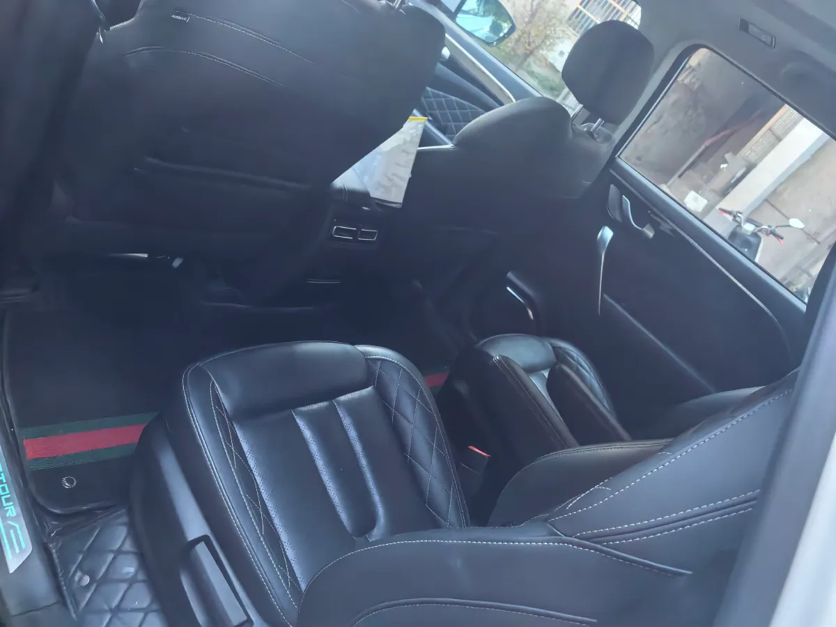 2020 Jetour X95 1.6T 197HP L4 7DCT,autocango,china used car exporter,china ev exporter,chinese used car exporter,chinese used ev exporter