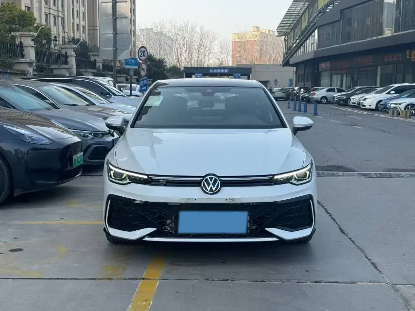 2025 Volkswagen Golf 1.5T 160HP L4 7DCT,autocango,china used car exporter,china ev exporter,chinese used car exporter,chinese used ev exporter