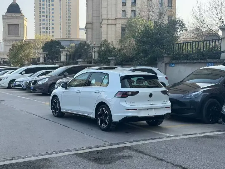 2025 Volkswagen Golf 1.5T 160HP L4 7DCT,autocango,china used car exporter,china ev exporter,chinese used car exporter,chinese used ev exporter