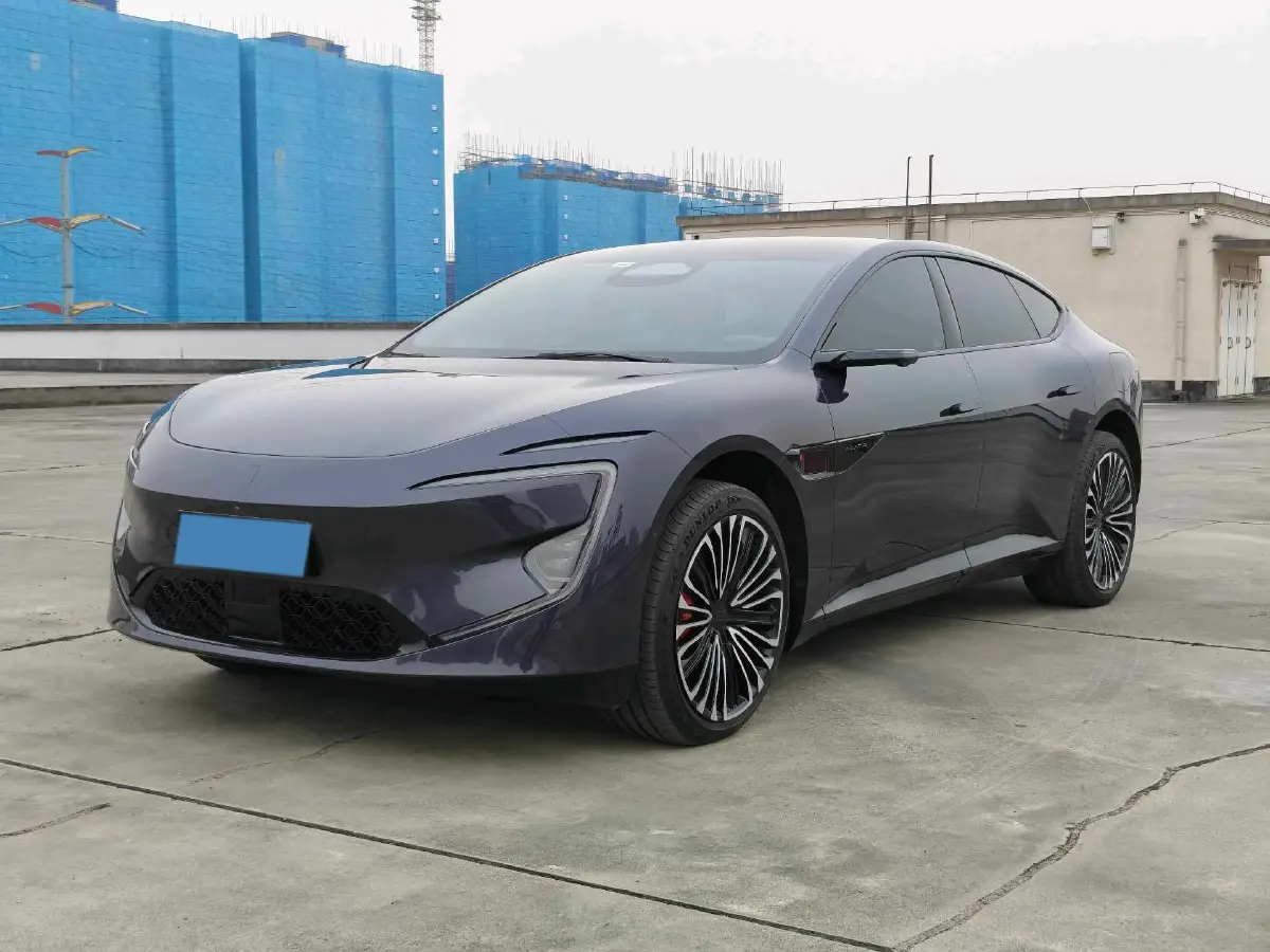 2025 Avatr 12 1.5T 156HP L4 REEV 39.05KWH