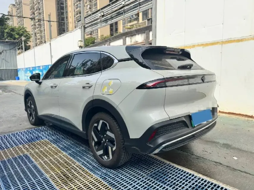 2026 BaoJun Cloud Sea 1.5L 106HP L4 E-CVT PHEV,autocango,china used car exporter,china ev exporter,chinese used car exporter,chinese used ev exporter