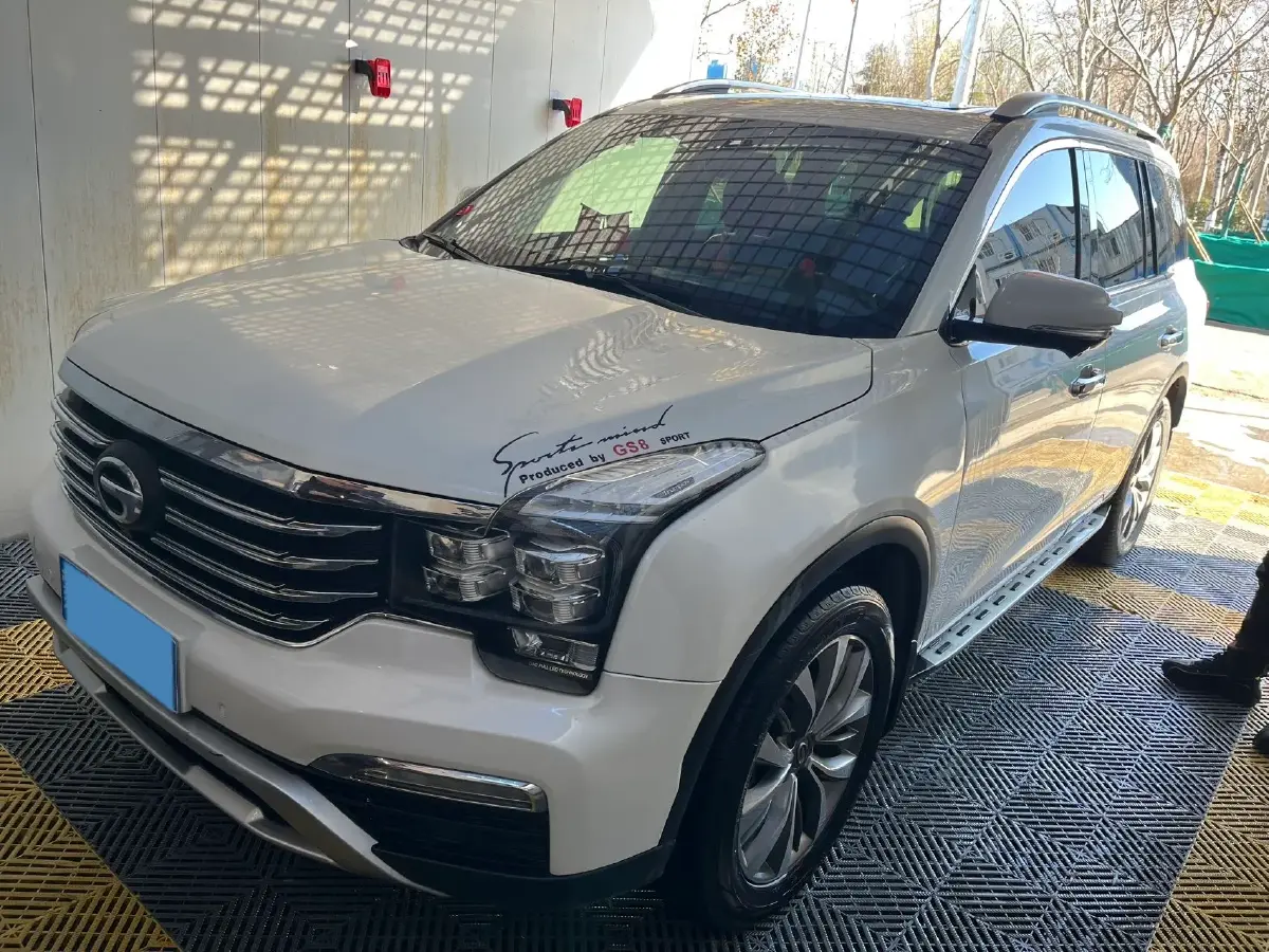2017 GAC Trumpchi GS8 2.0T 201HP L4 6AT