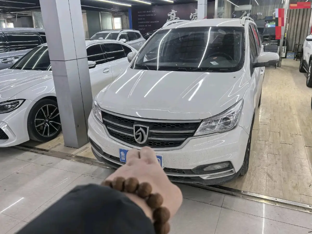 2019 BaoJun 730 1.5L 105HP L4 6MT