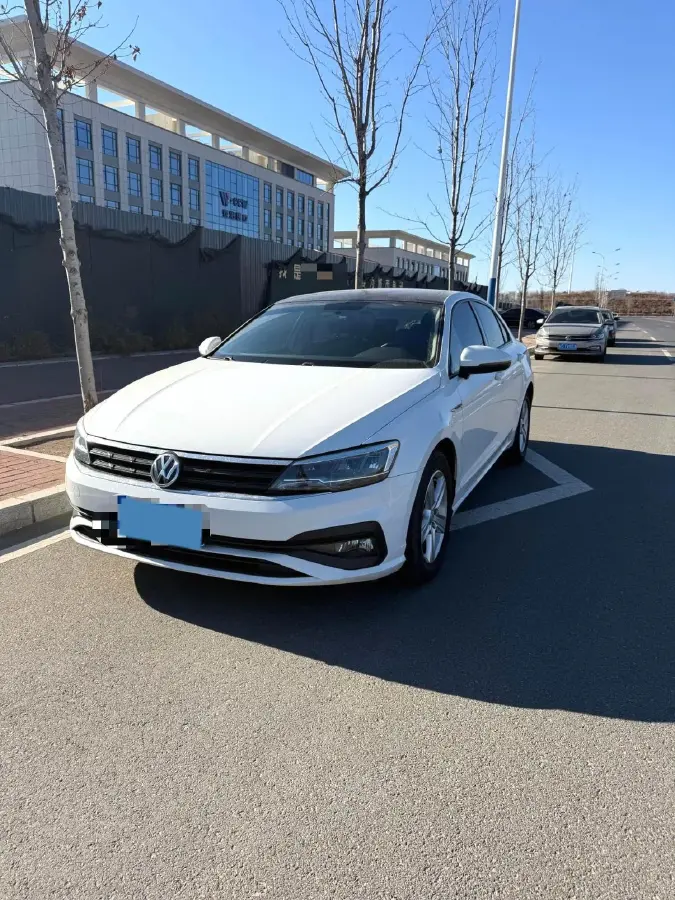 2019 Volkswagen T-Cross 1.4T 150HP L4 7DCT