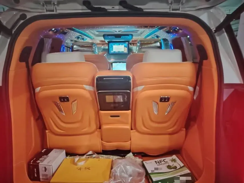 2024 GAC Trumpchi M8 2.0T 252HP L4 8AT,autocango,china used car exporter,china ev exporter,chinese used car exporter,chinese used ev exporter