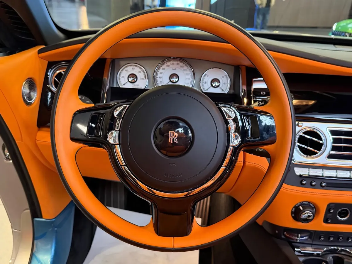 2018 Rolls-Royce Dawn 6.6T 571HP V12 8AT,autocango,china used car exporter,china ev exporter,chinese used car exporter,chinese used ev exporter