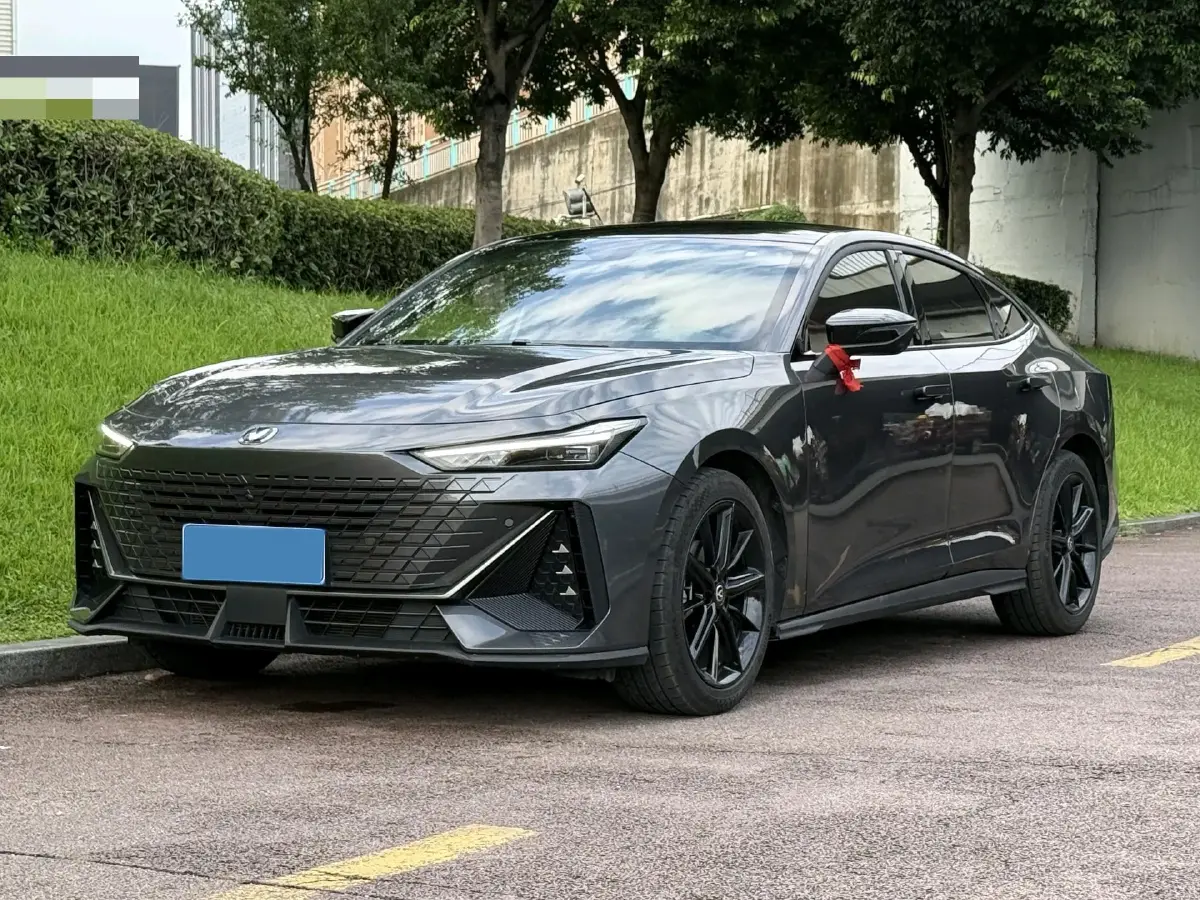 2023 ChangAn UNI-V 1.5T 188HP L4 7DCT