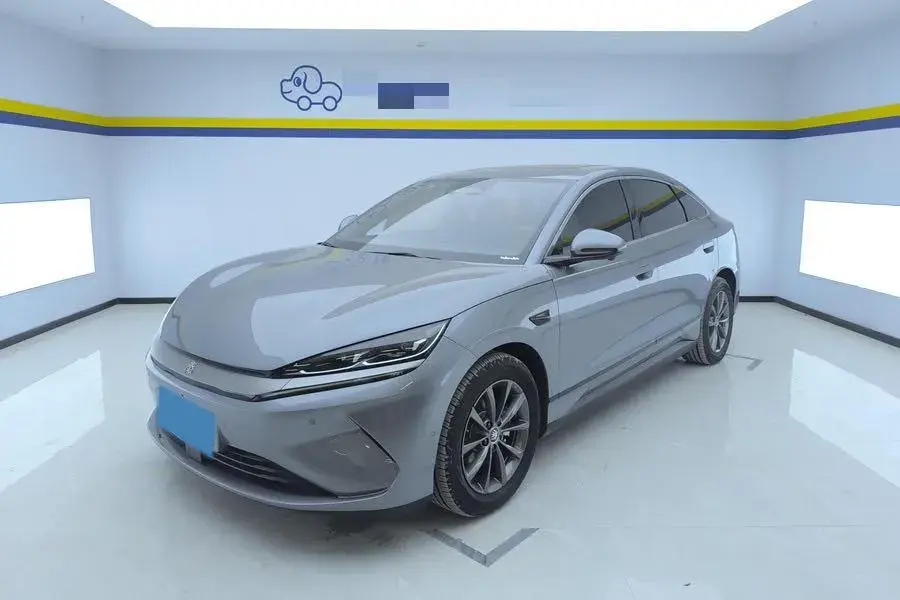 2025 BYD QinL BEV