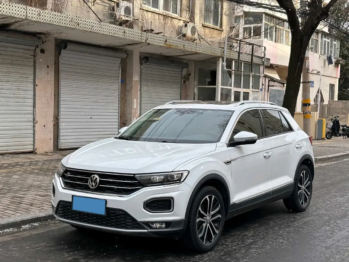 2020 Volkswagen T-Roc 1.4T 150HP L4 7DCT