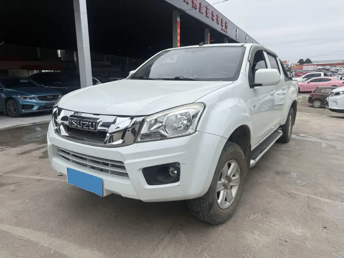 2018 Isuzu RE-MAX Jim 2.8T 116HP L4 5MT