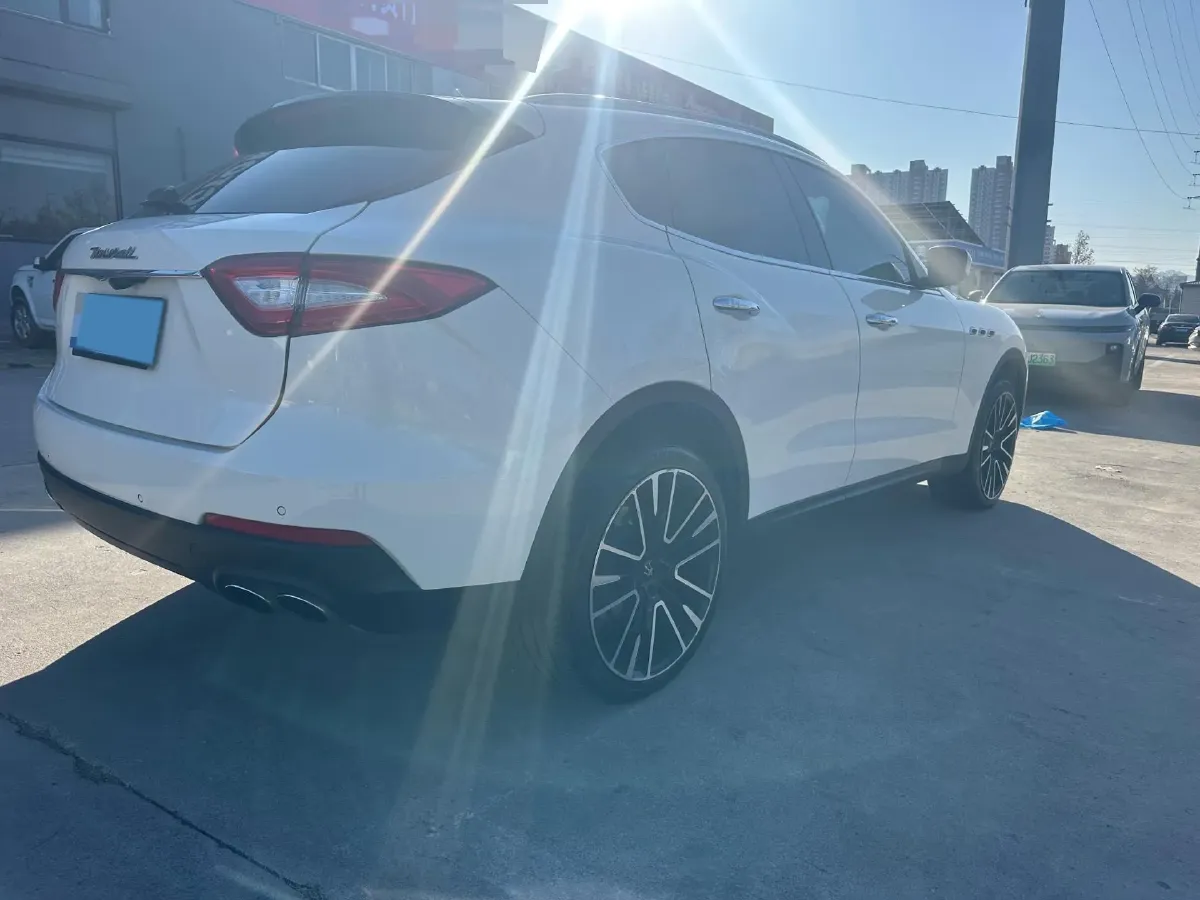 2018 Maserati Levante 3.0T 350HP V6 8AT,autocango,china used car exporter,china ev exporter,chinese used car exporter,chinese used ev exporter