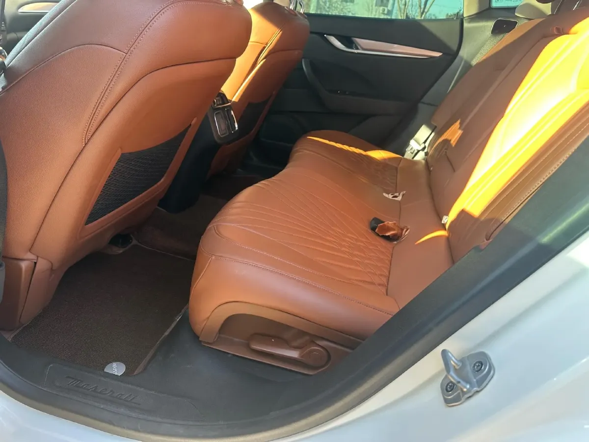 2018 Maserati Levante 3.0T 350HP V6 8AT,autocango,china used car exporter,china ev exporter,chinese used car exporter,chinese used ev exporter