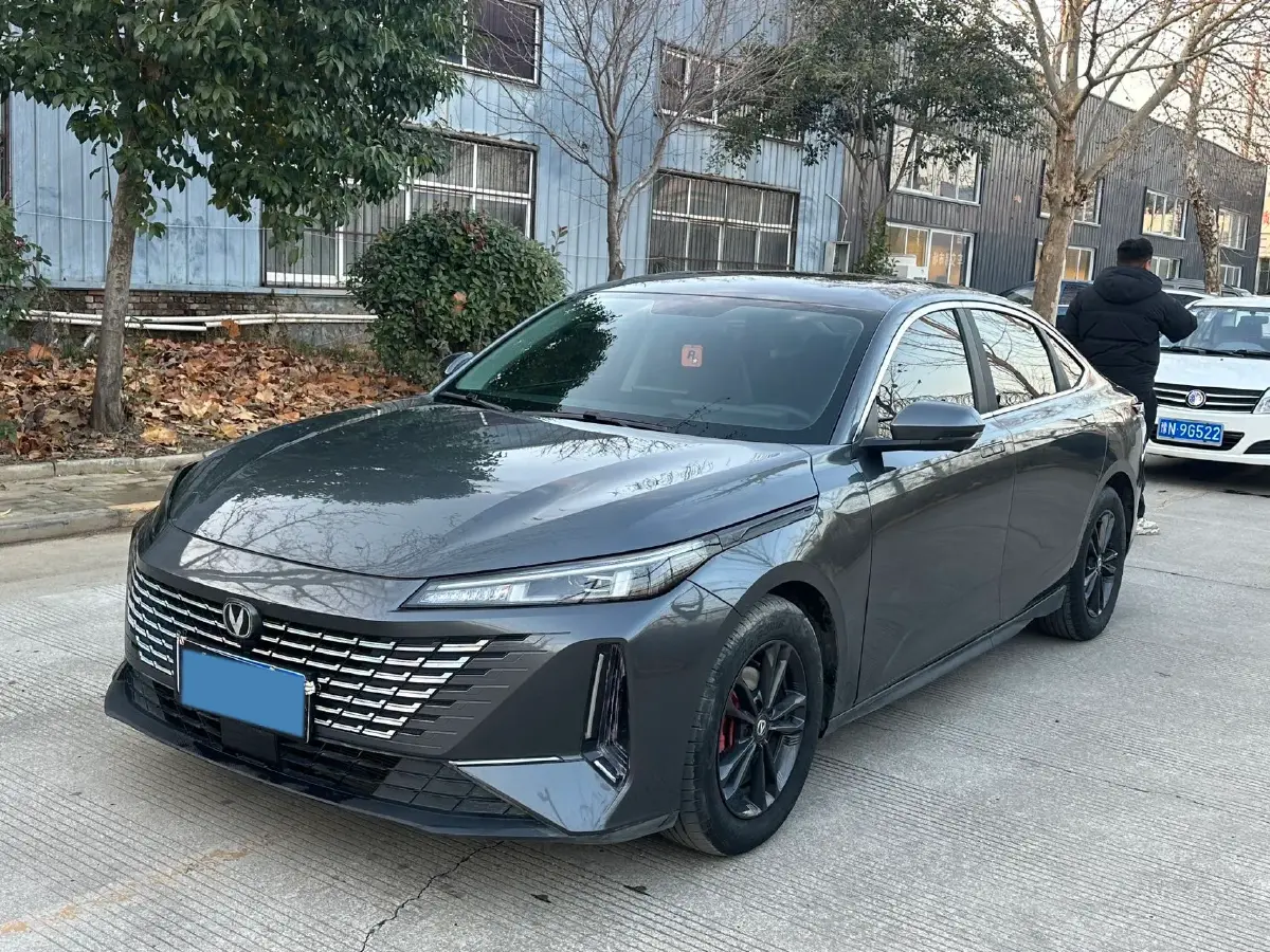 2023 ChangAn Lamore 1.5T 170HP L4 7DCT